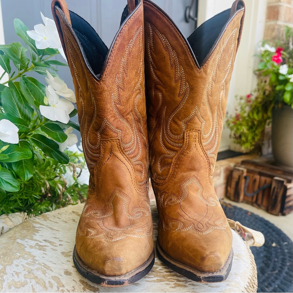 Laredo Tan Embroidered Western Heeled Boots - Picture 3 of 13